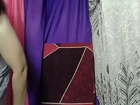 prettymomma24xx online show from May 15, 10:45 pm
