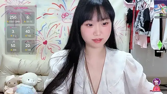 xiaoguai99 online show from April 11, 12:42 pm