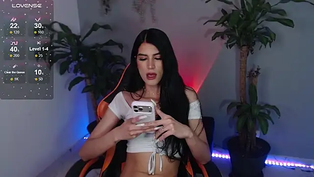 Lovely bella  online show from April 24, 2:14 am