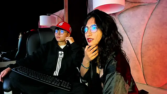 velvet mystic online show from April 19, 3:50 am