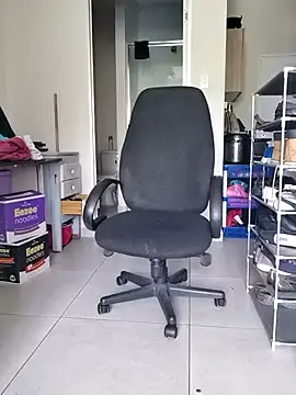 princess-boobz online show from April 9, 7:47 am