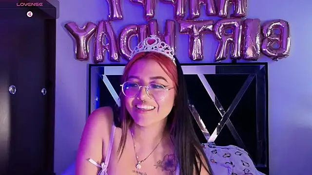 queen of you heart online show from February 23, 10:42 pm