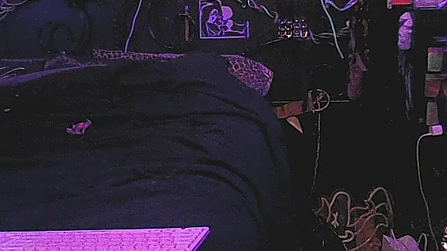 pineapplelife online show from March 27, 8:26 am