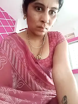 Hot ree85 online show from March 3, 12:00 pm