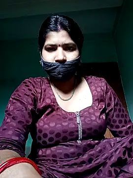 Monisha9876 online show from February 2, 9:19 am