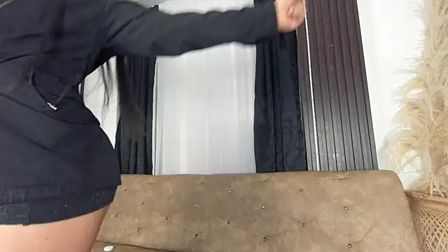 Mia Miller001 online show from February 2, 7:35 pm