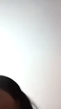 saray reesee online show from February 10, 8:01 pm