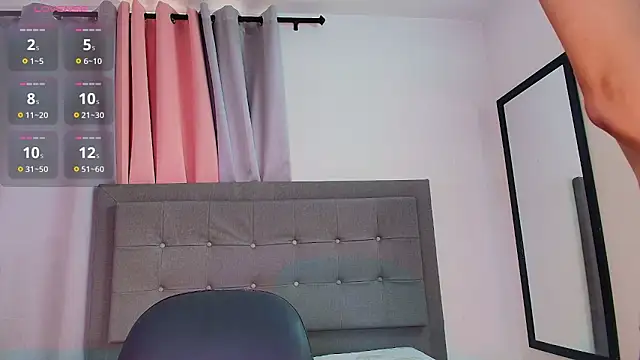 saray reesee online show from February 15, 7:02 pm