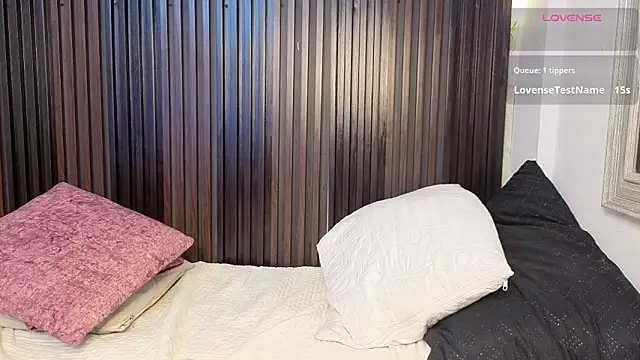 tanisha  lux online show from March 28, 10:41 pm