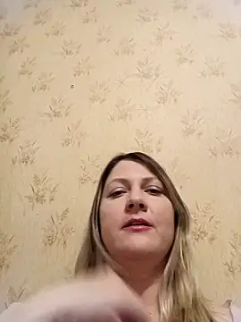 Stephania77727 online show from January 10, 10:03 pm