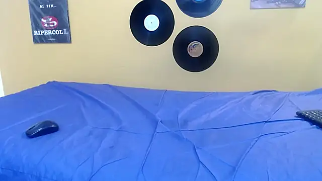 marcelasweet457 online show from April 20, 2:09 pm