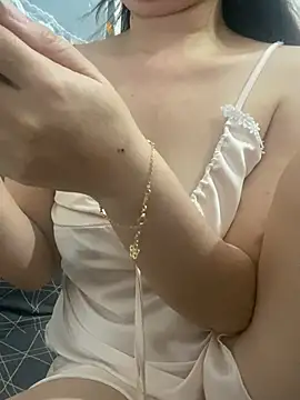 Avelyn-n online show from January 11, 2:55 pm