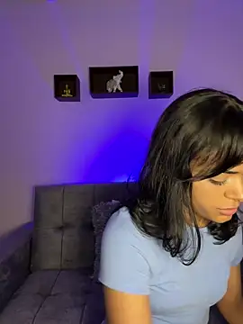 Iam Lyan  online show from March 19, 10:36 pm