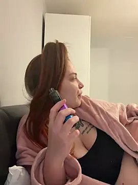 DarkdesireXoX online show from March 27, 1:45 pm