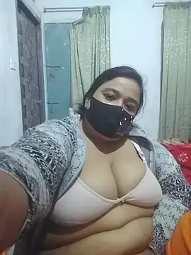 momo loves online show from February 11, 7:04 pm