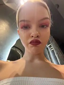 AshleyMur online show from February 12, 4:58 am