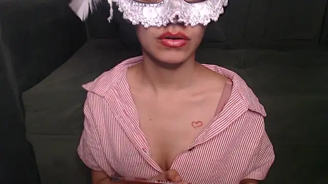 Hottie heer online show from April 5, 7:46 pm