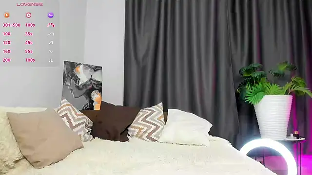 ManiJuanaa online show from April 4, 11:31 am