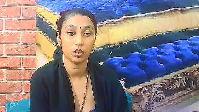 IndianSexyButt online show from June 20, 9:35 am