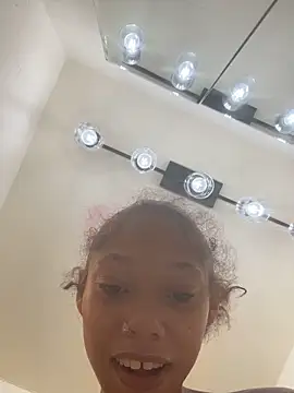 Tamiii420 online show from April 1, 4:04 pm