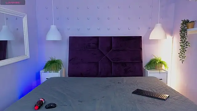 Yasminbrattz online show from April 16, 12:16 pm