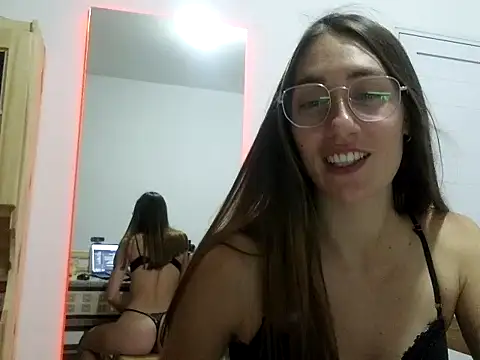 Noracherry online show from February 25, 2:10 am