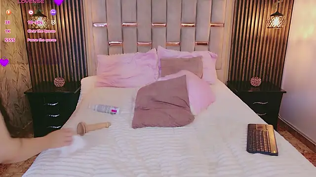 scarlettt ss online show from March 29, 8:46 am