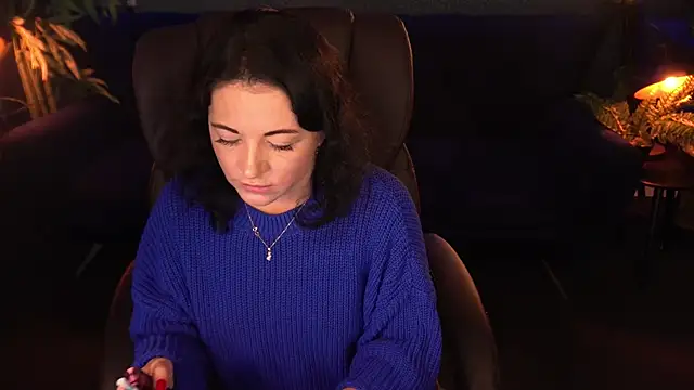 Dafni Monn online show from November 10, 6:41 am