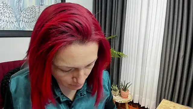 VictoriaPaker online show from March 24, 11:59 am