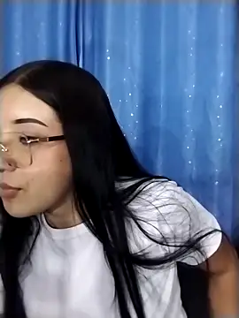 Mmelissaa online show from February 19, 5:18 am