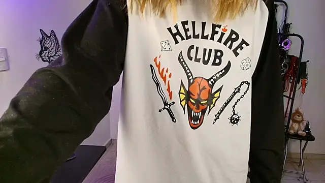 ariannaconnor  online show from March 27, 1:34 pm