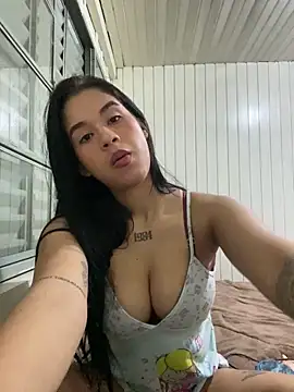 aslhey sandova online show from March 30, 1:16 am