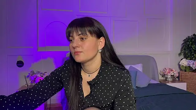  SilkyShadow  online show from February 6, 7:01 am