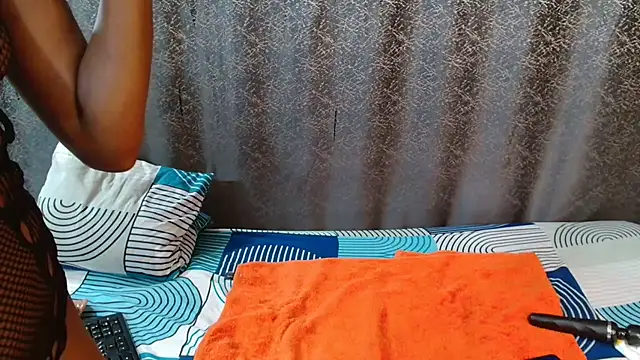 Amanda April online show from February 16, 3:45 pm