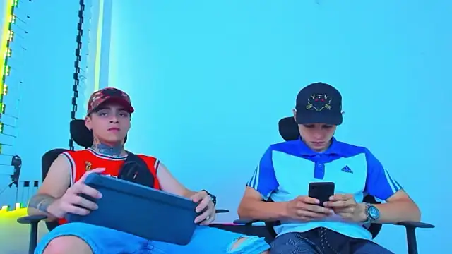 Thomas-Wil online show from January 12, 9:31 pm