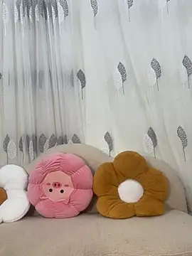 Bee bee1 online show from March 30, 3:22 pm