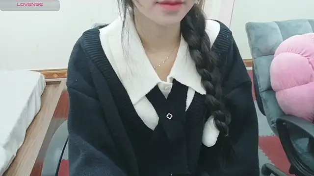 Bee bee1 online show from February 3, 6:00 am