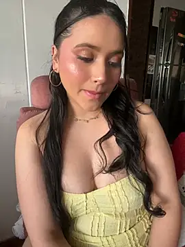 Veronica Wins  online show from February 26, 8:52 pm