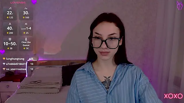 TianaHot777 online show from February 9, 9:06 pm