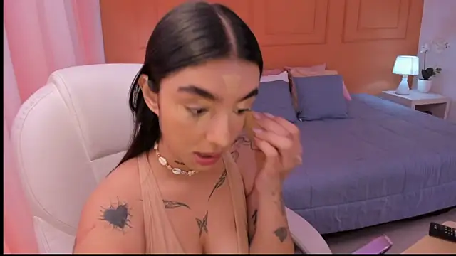 Abriil cutee online show from June 19, 2:31 pm