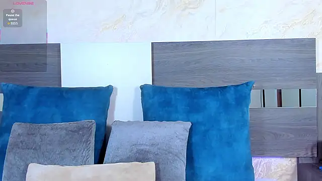 suzan jane online show from March 22, 2:06 am