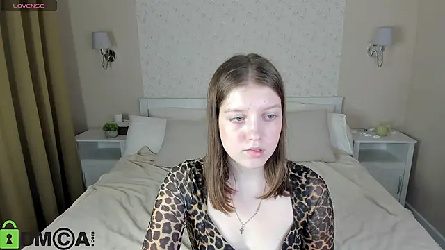 Casandra Joness online show from April 1, 6:03 am