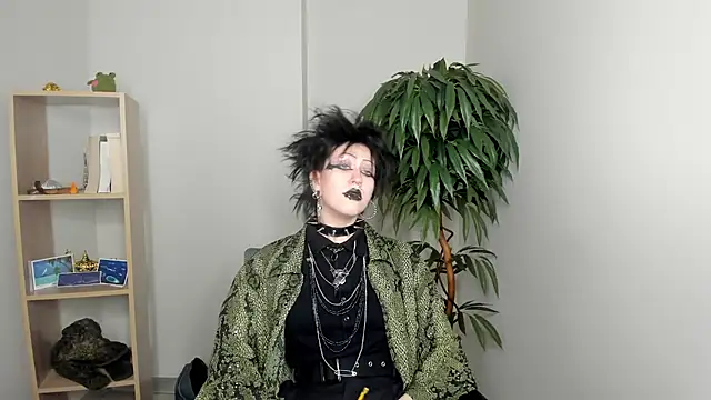 DeonnaWiggett online show from January 15, 7:25 am