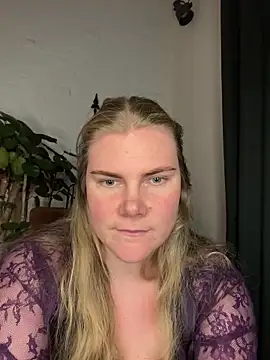 SexyBlondJoanna online show from February 9, 6:21 pm