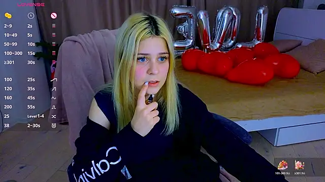 ApheliaStar online show from February 7, 5:28 pm