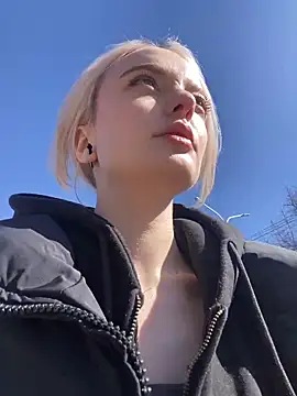 aka Blonde online show from April 7, 5:42 am