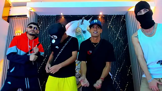 The Gods In Diamonds online show from February 26, 4:33 am