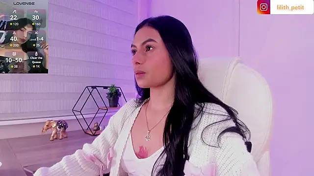 lilith petit  online show from April 3, 12:03 pm