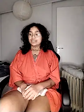 therealsun8 online show from February 9, 5:37 pm