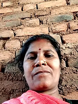 Hot di97 online show from March 1, 3:06 am